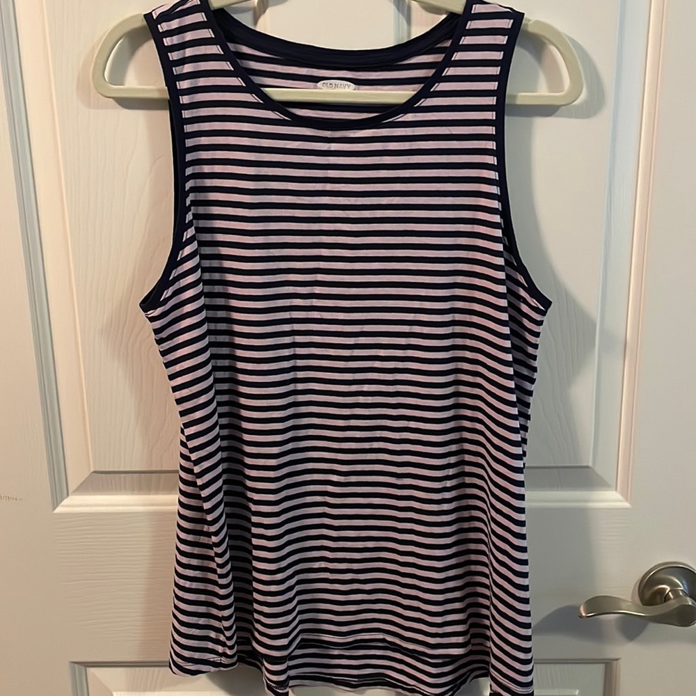 White and navy striped tank top